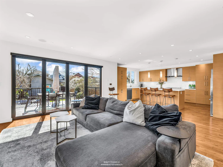 132 W 22nd Avenue, Vancouver, BC, V5Y 2G1 - 8