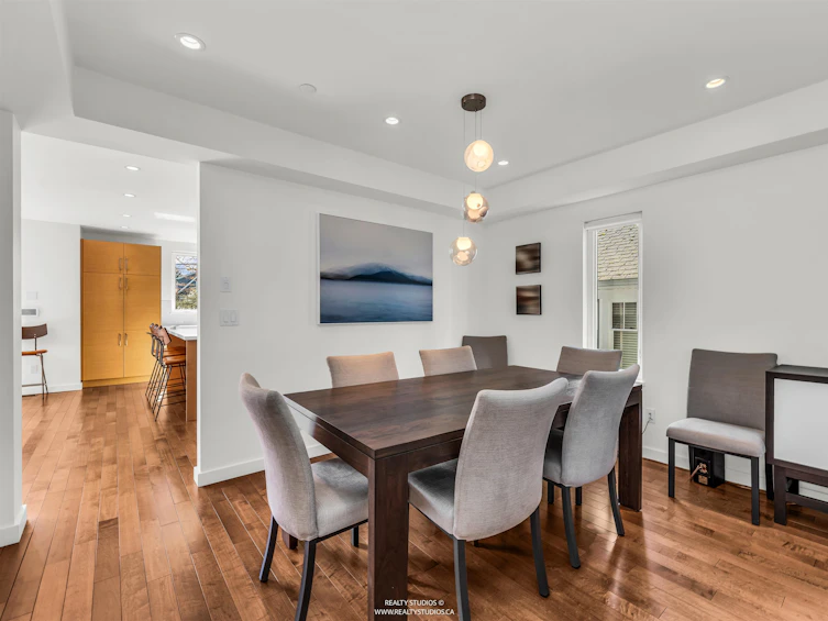 132 W 22nd Avenue, Vancouver, BC, V5Y 2G1 - 5