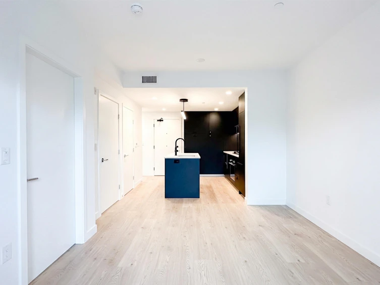 204-1680 E 12th Avenue, Vancouver, BC, V5N 2A3 - 5