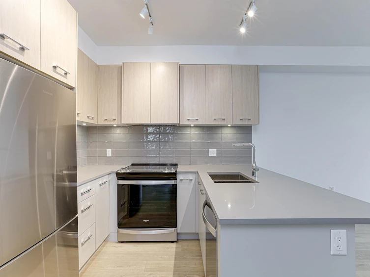 206-4933 Clarendon Street, Vancouver, BC, V5R 0J6