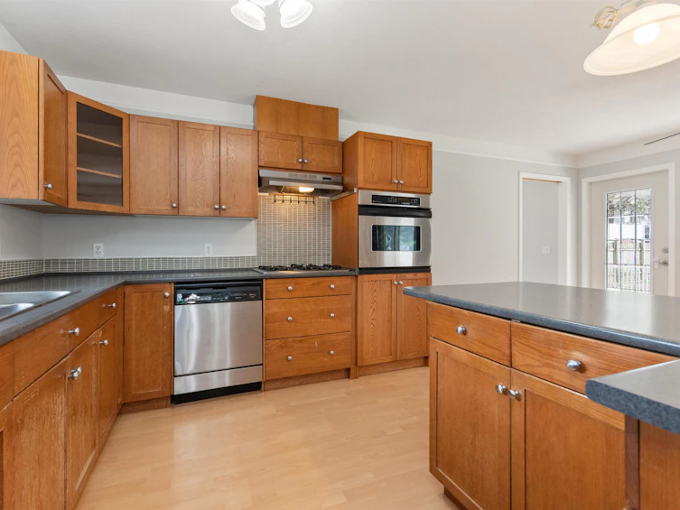 574 Park Street, Hope, BC, V0X 1L0 - 11