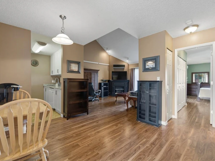 203-45875 Cheam Avenue, Chilliwack, BC, V2P 1N7 - 6