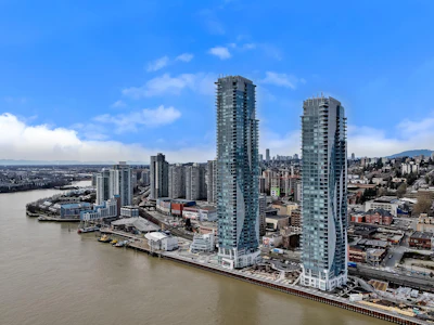 608-680 Quayside Drive - 4
