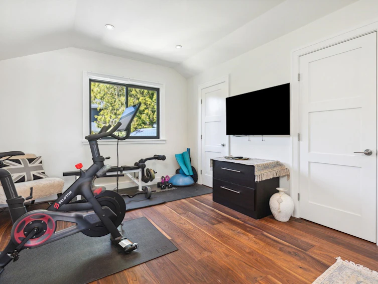 939 Friar Crescent, North Vancouver, BC, V7G 1M5 - 30