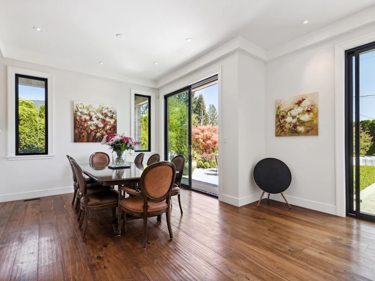 939 Friar Crescent, North Vancouver, BC, V7G 1M5 - 10