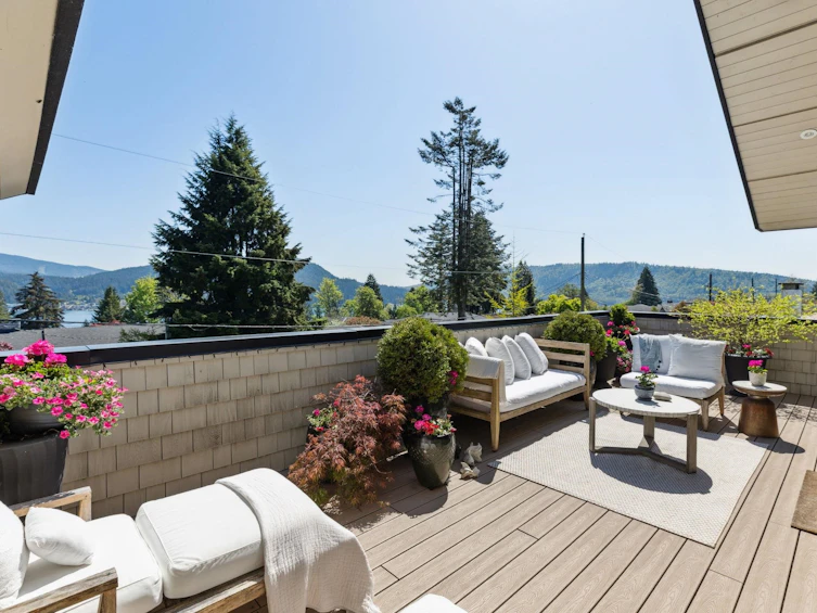 939 Friar Crescent, North Vancouver, BC, V7G 1M5 - 21