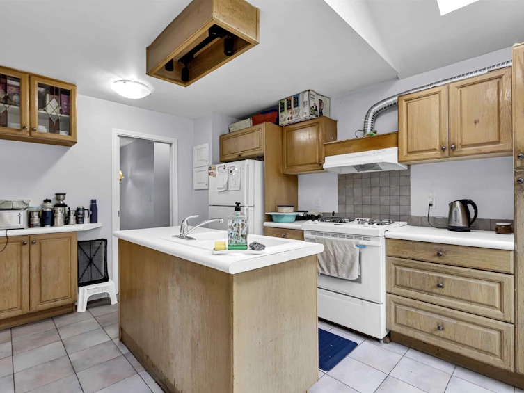 11780 85a Avenue, Delta, BC, V4C 2V6 - 11