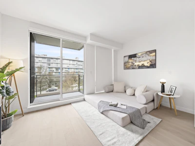 307-5212 Cambie Street - 3