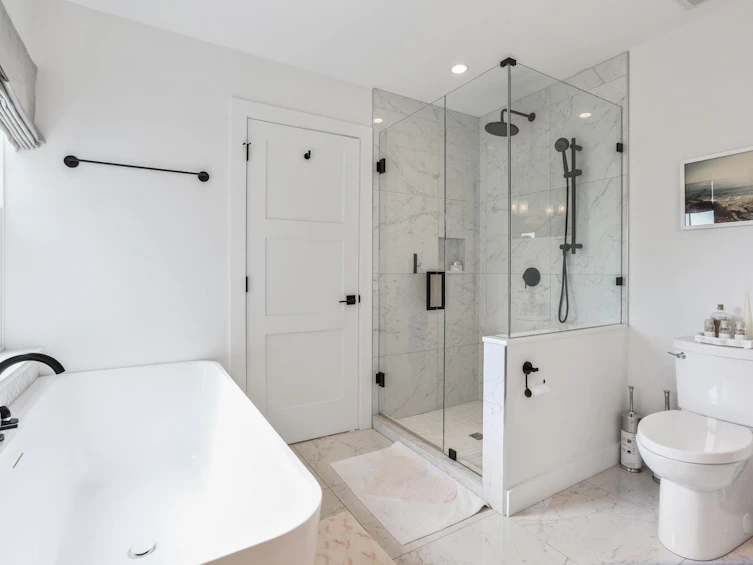 1725 Peters Road, North Vancouver, BC, V7J 1Y7 - 11