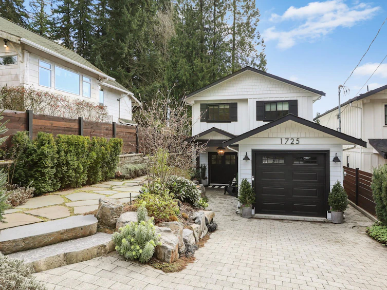 1725 Peters Road, North Vancouver, BC, V7J 1Y7