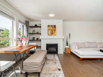 217-801 Klahanie Drive - 3