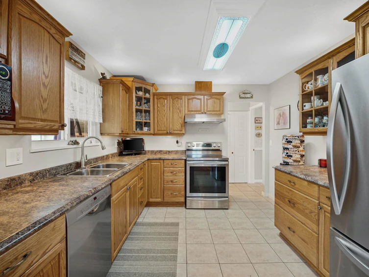 24322 46a Avenue, Langley, BC, V2Z 2M3 - 10