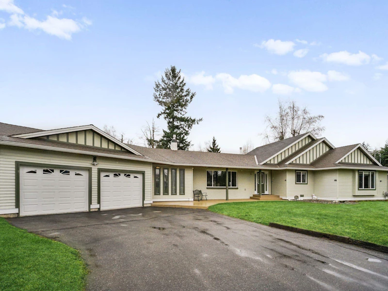 24322 46a Avenue, Langley BC V2Z 2M3