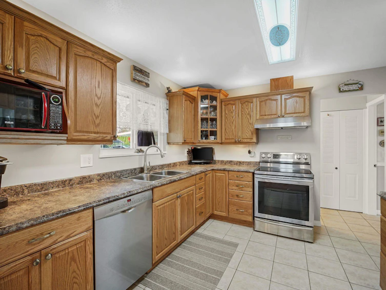 24322 46a Avenue, Langley, BC, V2Z 2M3 - 11