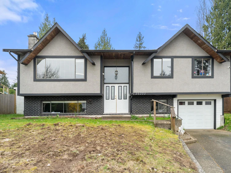 20272 46a Avenue, Langley, BC, V3A 5K4