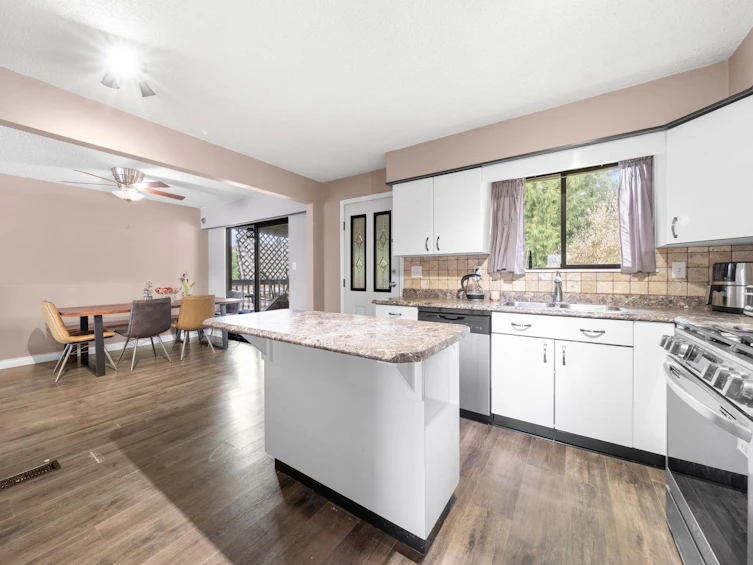 20272 46a Avenue, Langley, BC, V3A 5K4 - 20