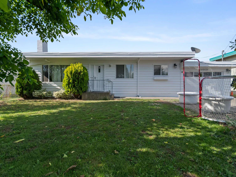 45603 Reece Avenue, Chilliwack, BC, V2P 2Z9