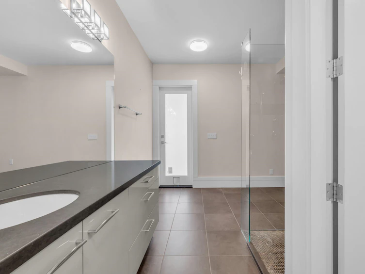 2548 Mathers Avenue, West Vancouver, BC, V7V 2J1 - 39