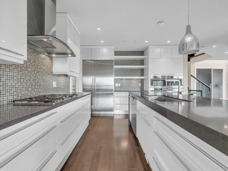 2548 Mathers Avenue, West Vancouver, BC, V7V 2J1 - 13