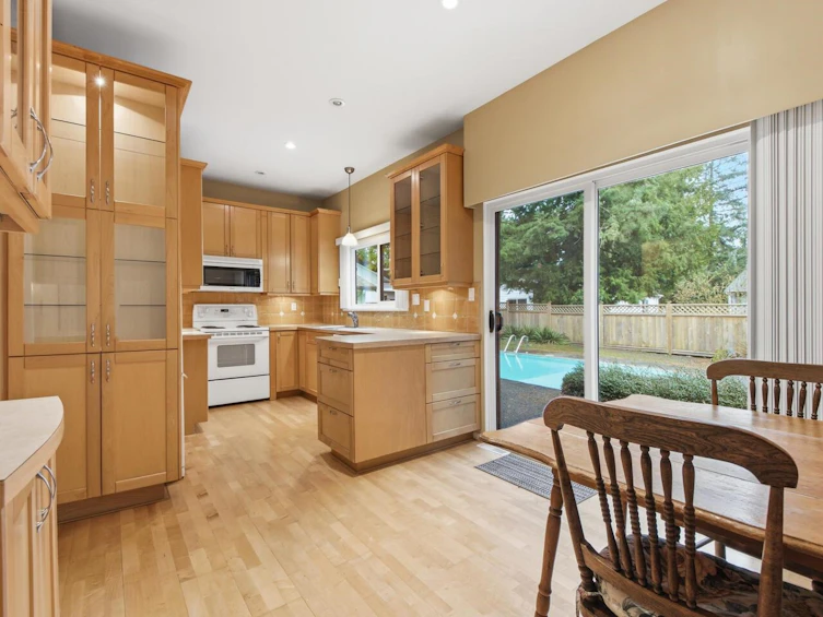 533 Ascot Street, Coquitlam, BC, V3J 6H5 - 5