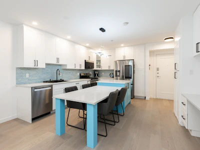 203-1315 56 Street - 5