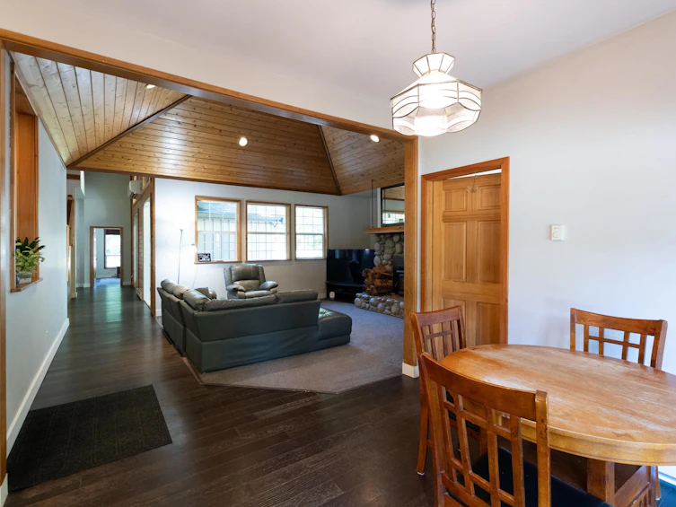 6979 Sechelt Inlet Road, Sechelt, BC, V7Z 0P1 - 11