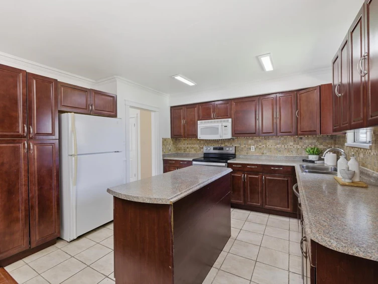 14245 Kindersley Drive, Surrey, BC, V3R 5P7 - 7