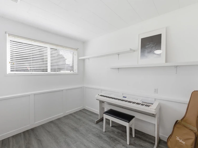 14245 Kindersley Drive, Surrey, BC, V3R 5P7 - 23