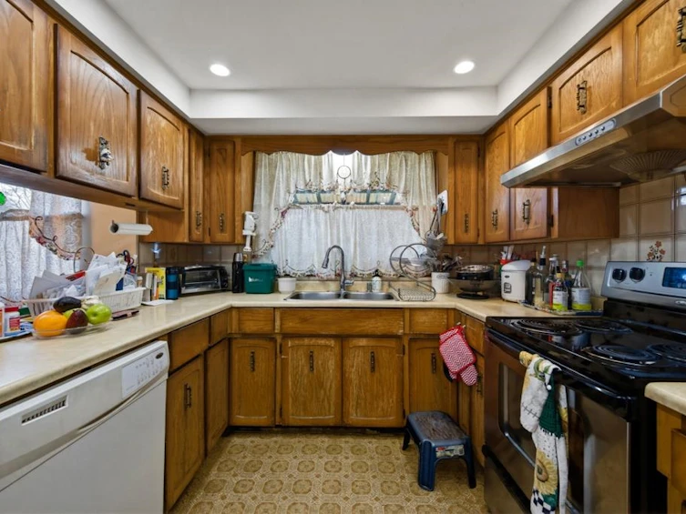6474 131 Street, Surrey, BC, V3W 7P3 - 5