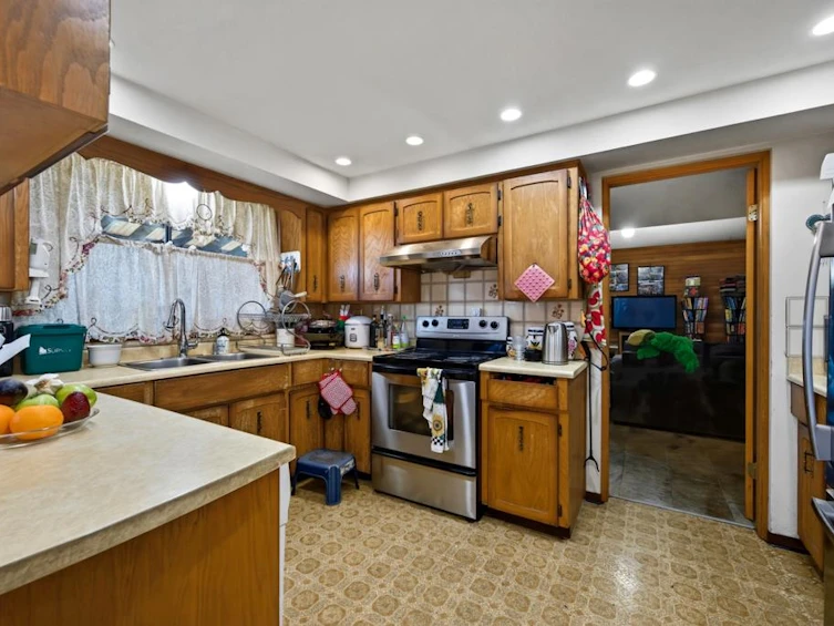 6474 131 Street, Surrey, BC, V3W 7P3 - 6