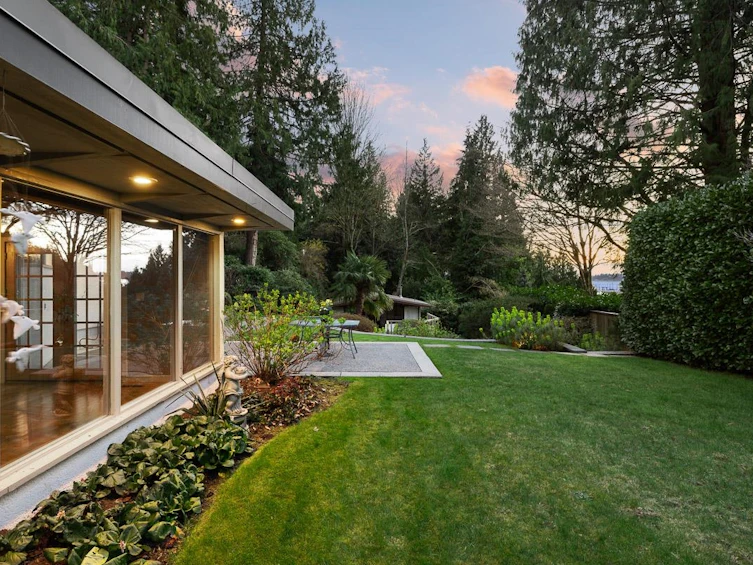 5735 Bluebell Drive, West Vancouver, BC, V7W 1T2 - 35