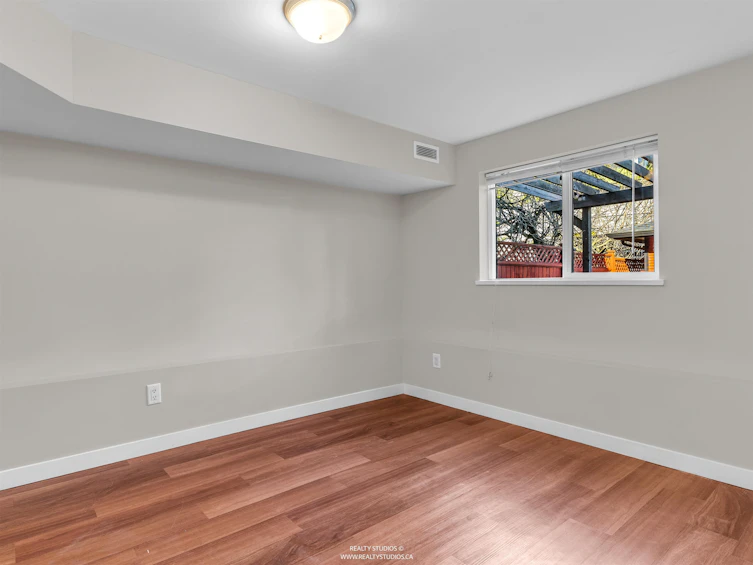 4446 Quebec Street, Vancouver, BC, V5V 3L7 - 31