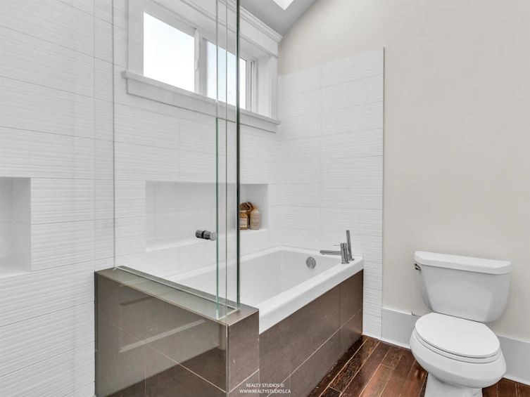 4446 Quebec Street, Vancouver, BC, V5V 3L7 - 17