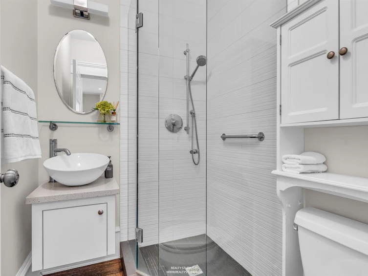 4446 Quebec Street, Vancouver, BC, V5V 3L7 - 12