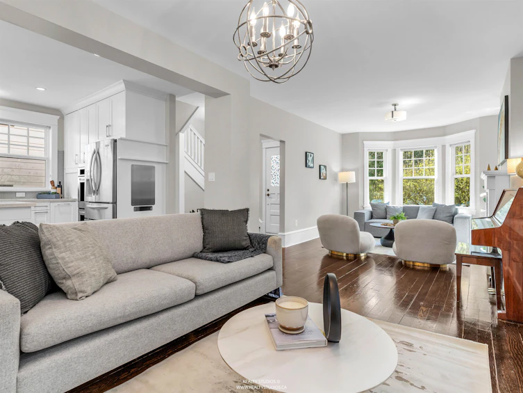 4446 Quebec Street, Vancouver, BC, V5V 3L7 - 4