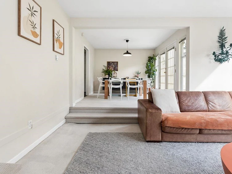 3110 W 3 Avenue, Vancouver, BC, V6K 1N3 - 3