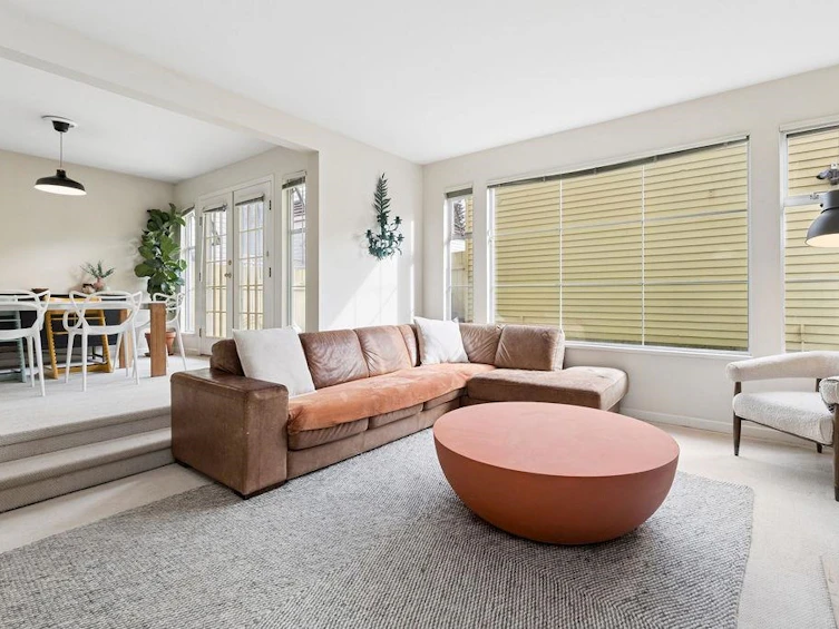 3110 W 3 Avenue, Vancouver, BC, V6K 1N3 - 2