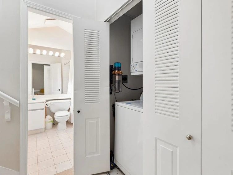 3110 W 3 Avenue, Vancouver, BC, V6K 1N3 - 30