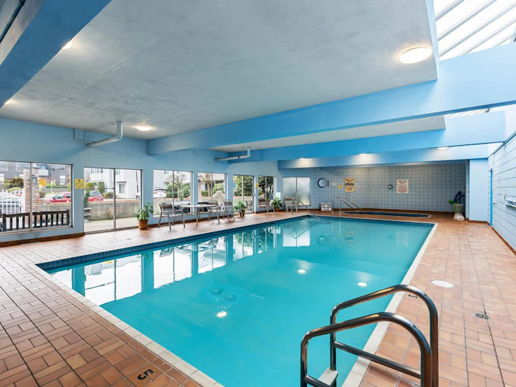 228-32853 Landeau Place, Abbotsford, BC, V2S 6S6 - 33