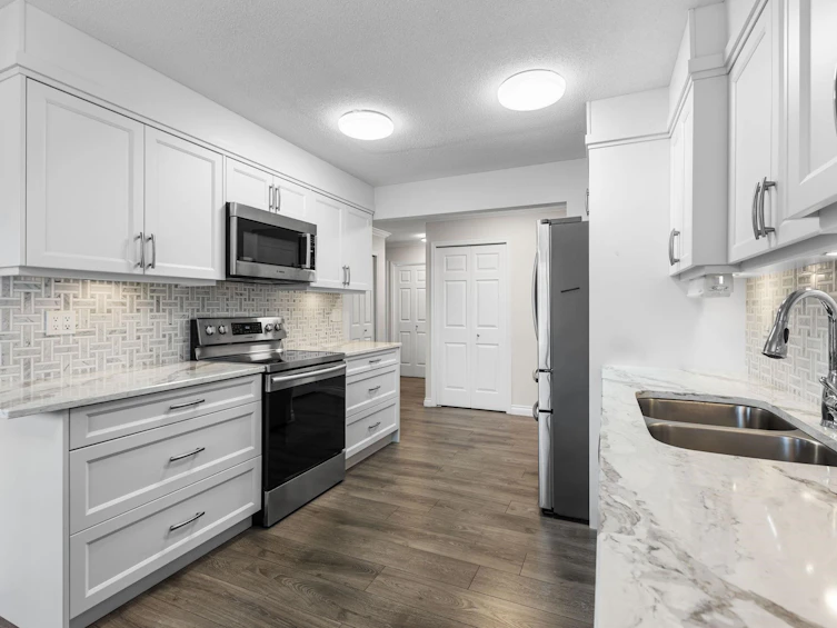 228-32853 Landeau Place, Abbotsford, BC, V2S 6S6 - 4
