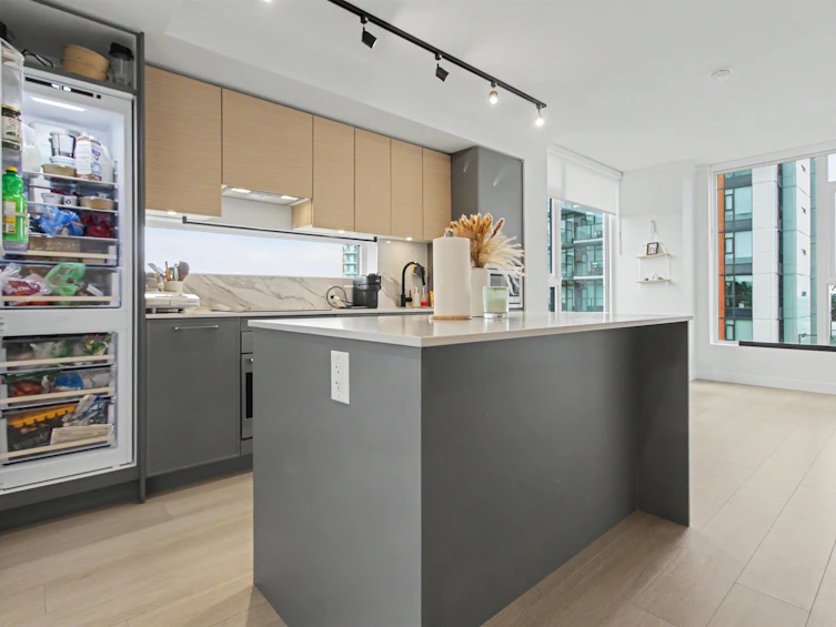 710-13725 George Junction, Surrey, BC, V3T 0V7 - 15