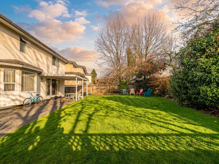 9072 Briar Road, Burnaby, BC, V3N 4W8 - 31