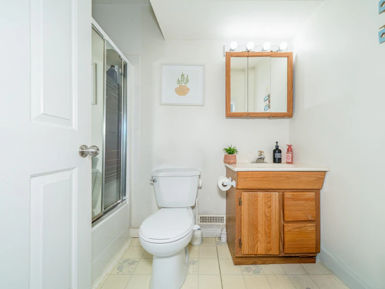 9072 Briar Road, Burnaby, BC, V3N 4W8 - 28