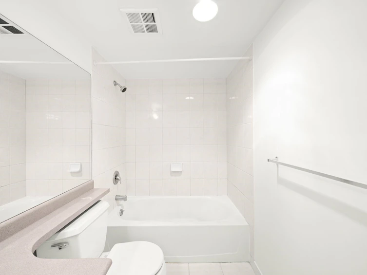 1101-9623 Manchester Drive, Burnaby, BC, V3N 4Y8 - 17