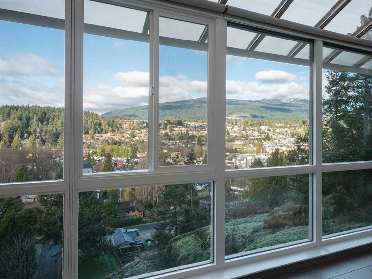 313 Skyline Drive, Gibsons, BC, V0N 1V8