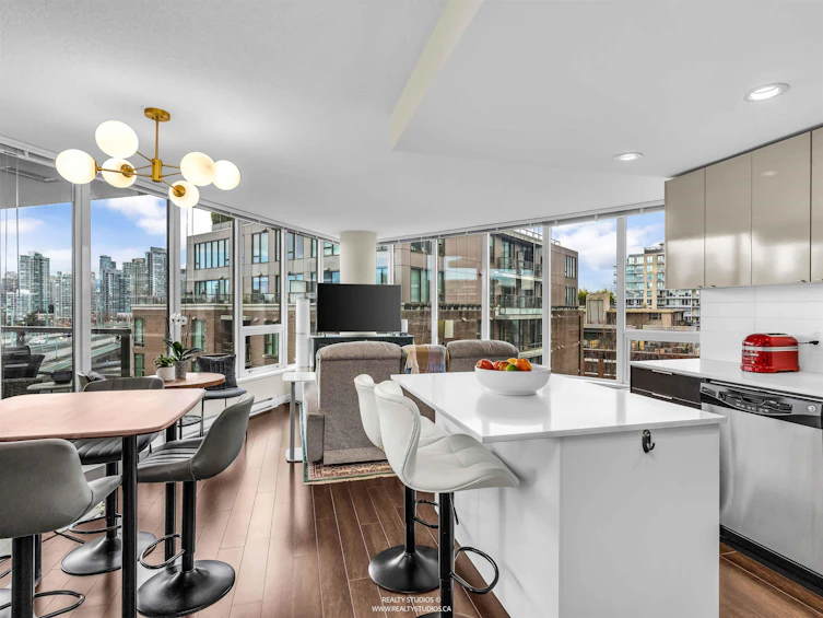 704-445 W 2nd Avenue, Vancouver, BC, V5Y 0E8 - 6