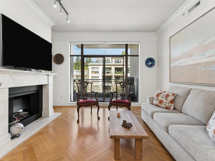 300-568 Waters Edge Crescent, West Vancouver, BC, V7T 0A2 - 5
