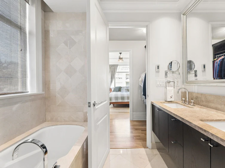 300-568 Waters Edge Crescent, West Vancouver, BC, V7T 0A2 - 16