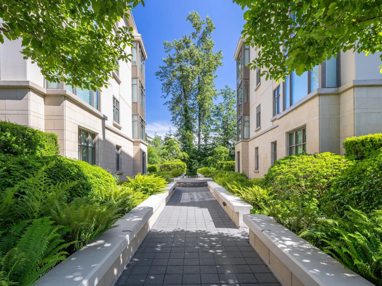 300-568 Waters Edge Crescent, West Vancouver, BC, V7T 0A2 - 33