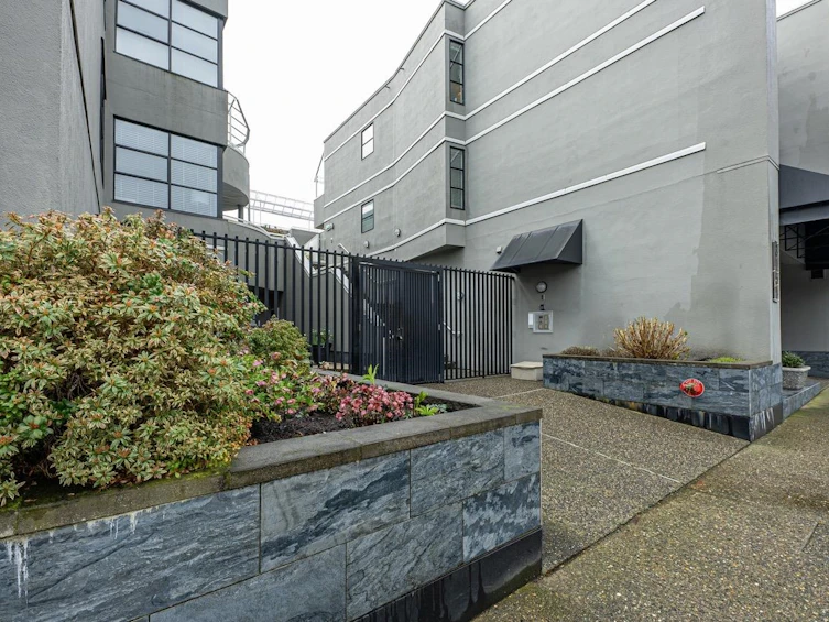 206-3151 Woodbine Drive, North Vancouver, BC, V7R 2S4 - 7